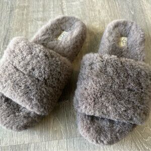 UGG Fluffy Slides
